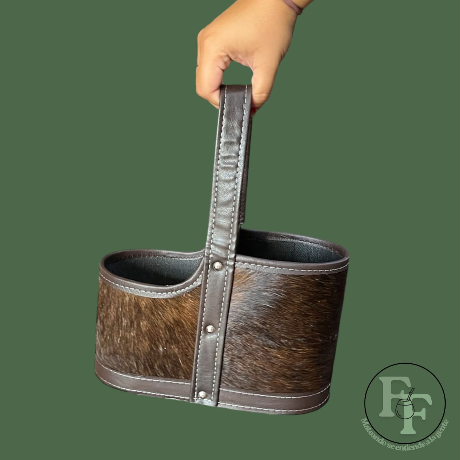 Canasta Charrua con Pelo Marrón